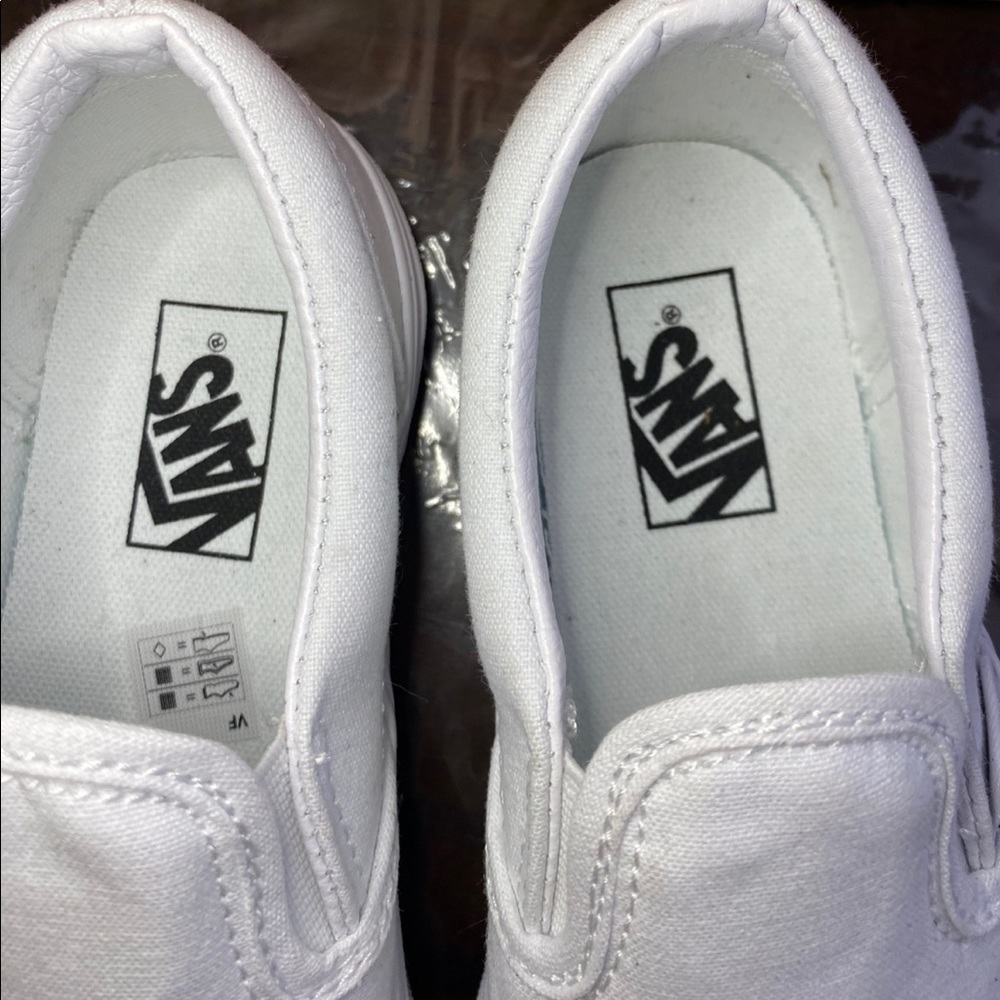 Vans all white size 1 Kids - Picture 2 of 2